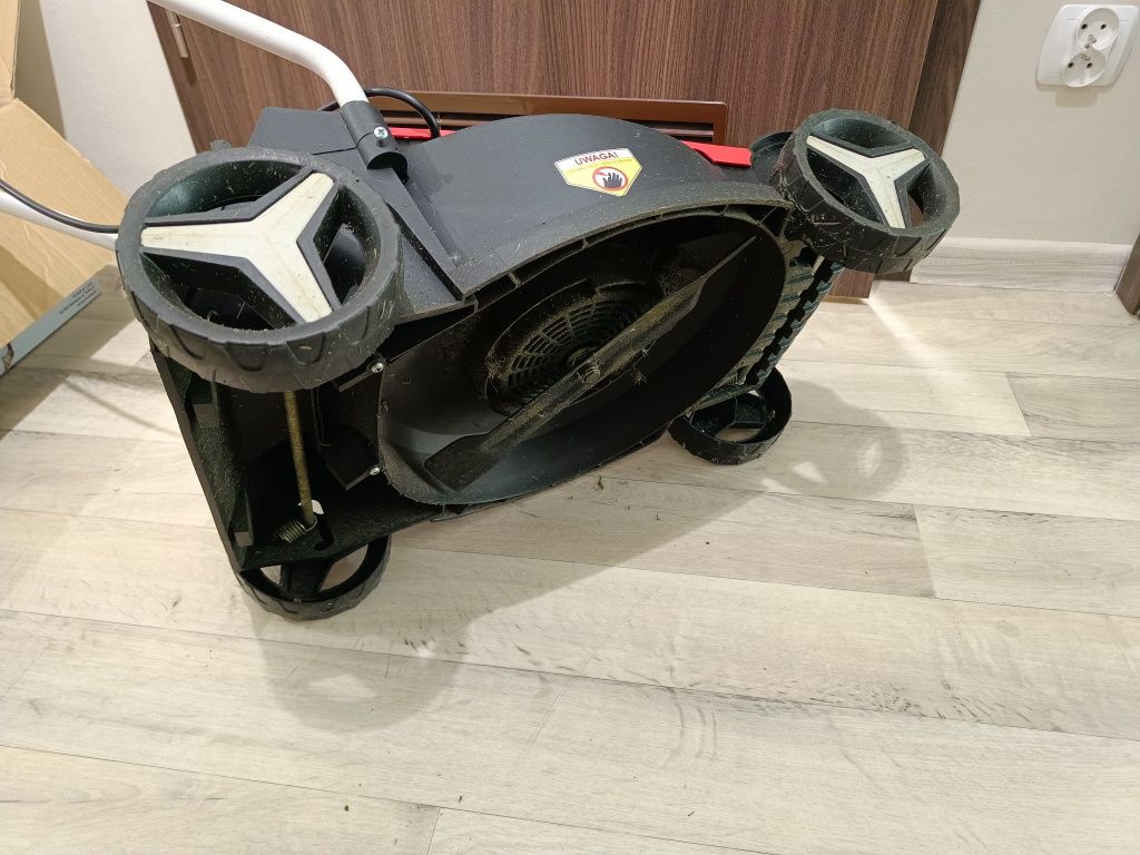 Kosiarka elektryczna lider