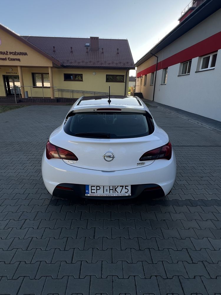Opel astra j Gtc