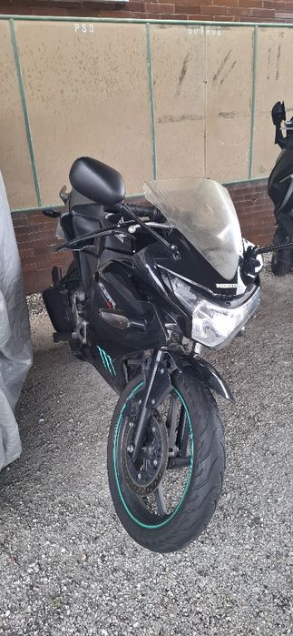 Honda CBR 125 ano 2011