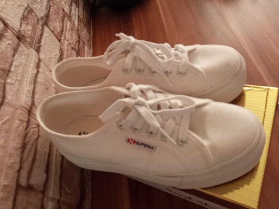 Кроссовки 36р-23.5см