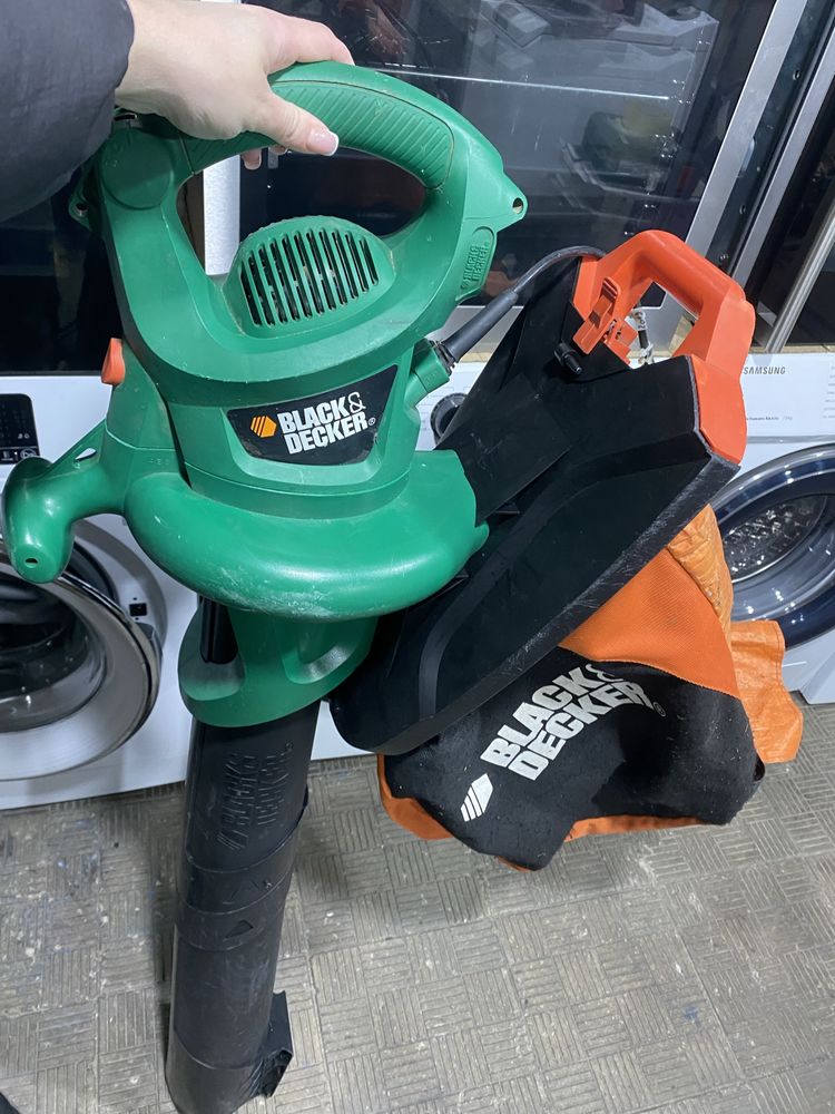 Садовий пилосос садовый пылесос black&decker