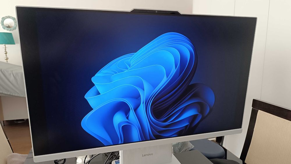 Lenovo AIO IdeaCentre 27IRH9-817 - I7 13620H - 32GB RAM - 1TB SSD