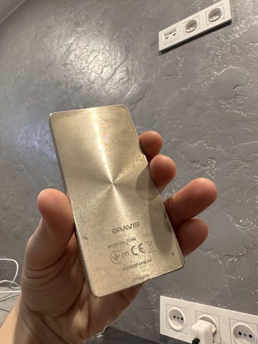 Плеер Bravis S242