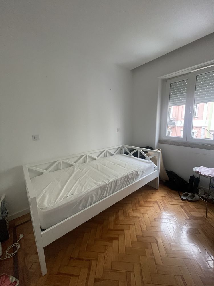 Cama de solteiro com 2.00 comprimento