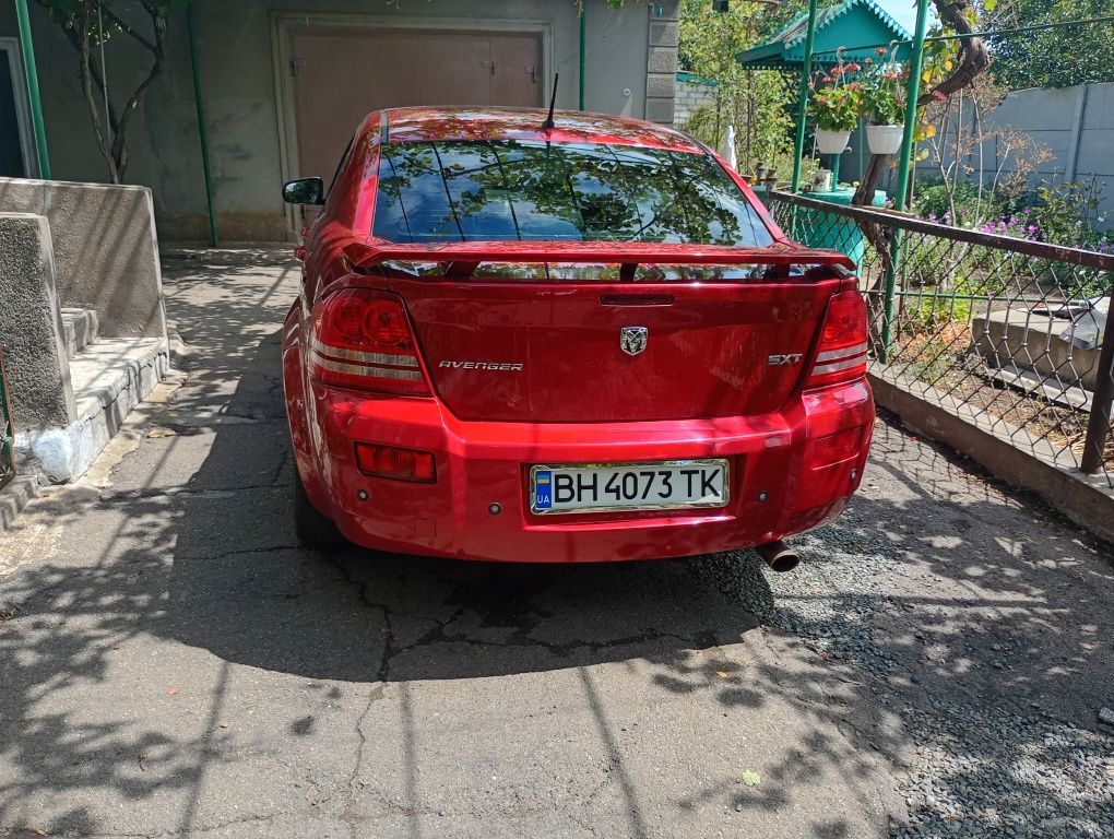 Додж авенжер 2008 рік