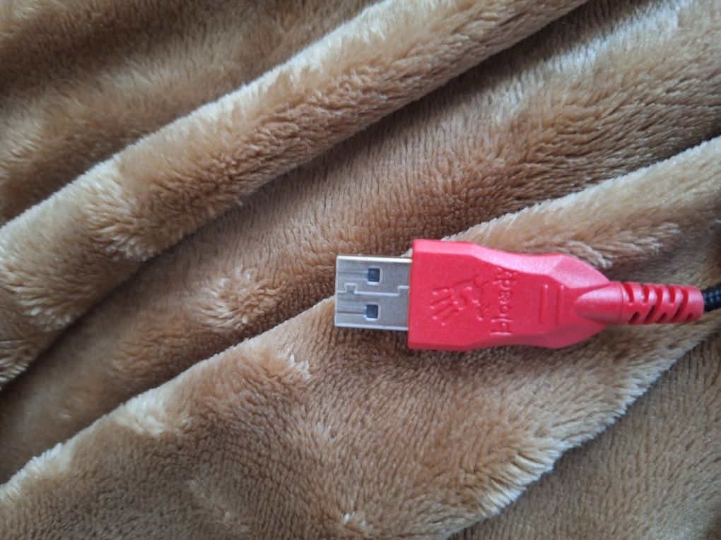 A4Tech Bloody B314 lub B318, dedykowana graczom. Jest to klawiatura m