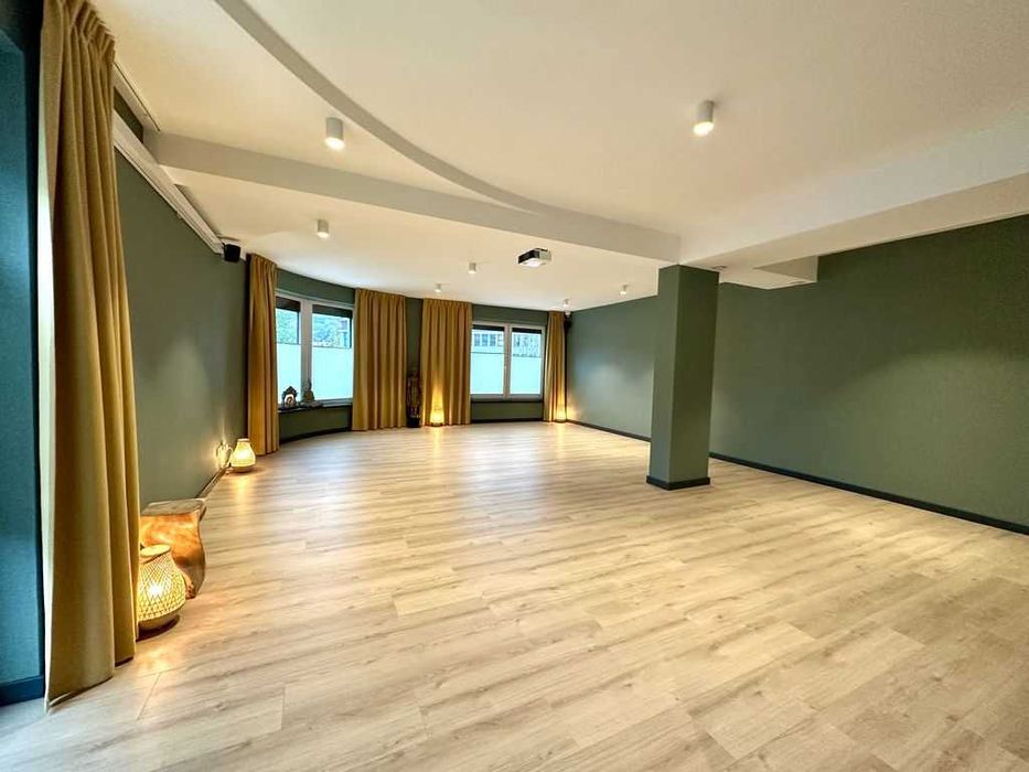 Klimatyczna sala - joga, warsztaty, sesje terapeutyczne, szkolenia