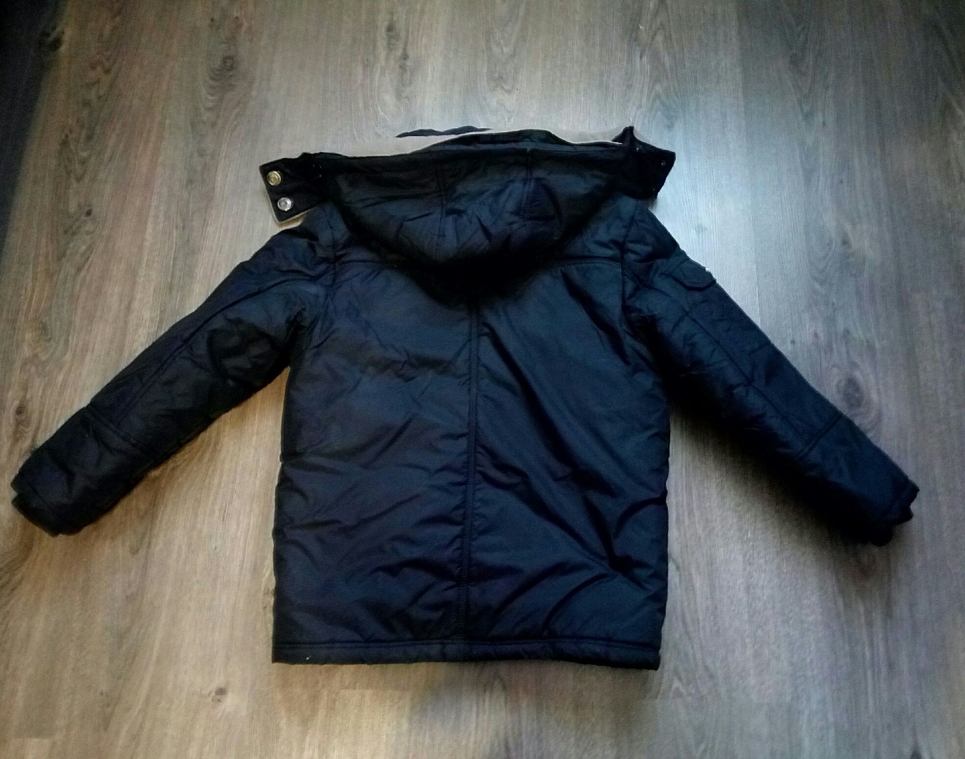 Куртка теплая зимняя на мальчика, рост- 140 см.