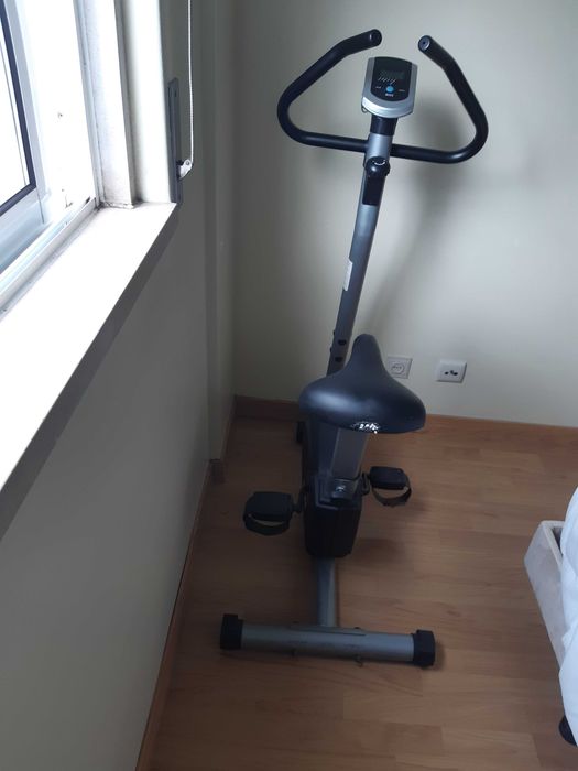 Bicicleta estática de treino Newfit