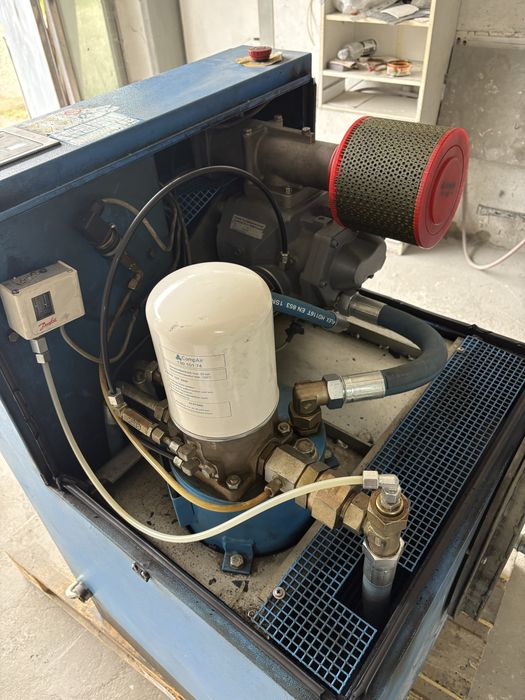 Kompresor sprężarka śrubowa CompAir start 016 11kw 1400l/min