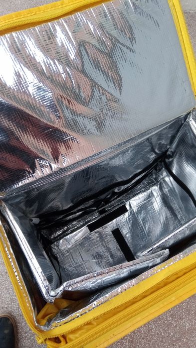 Сумка Glovo для кур'єрської доставки