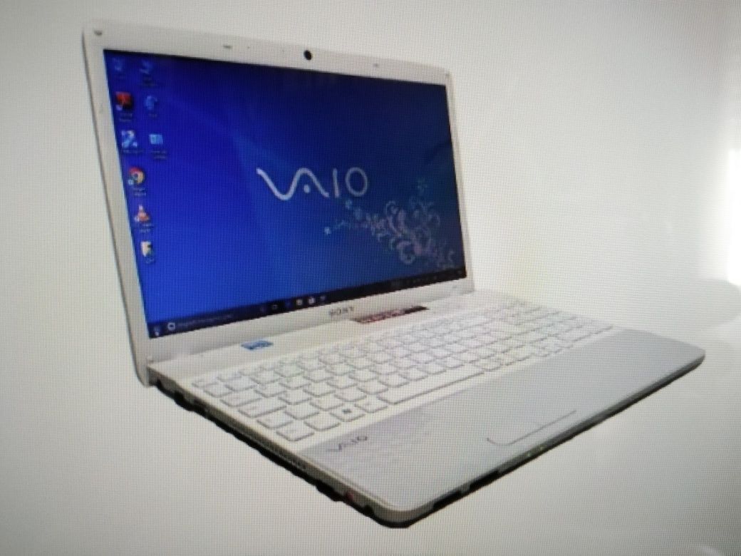 Vendo portáteis de Sony Windows 10 vai com monitor grande