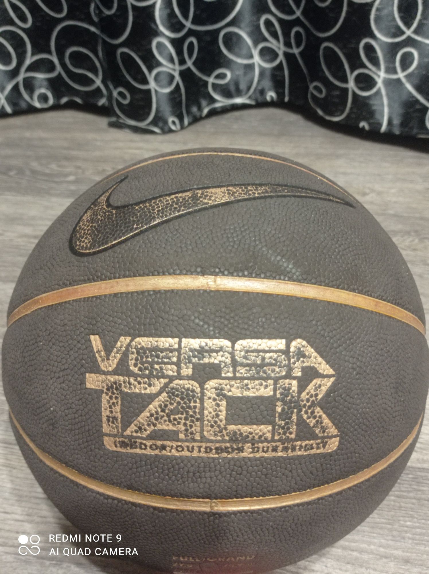 Nike Versa Tack 8P piłka do koszykówki