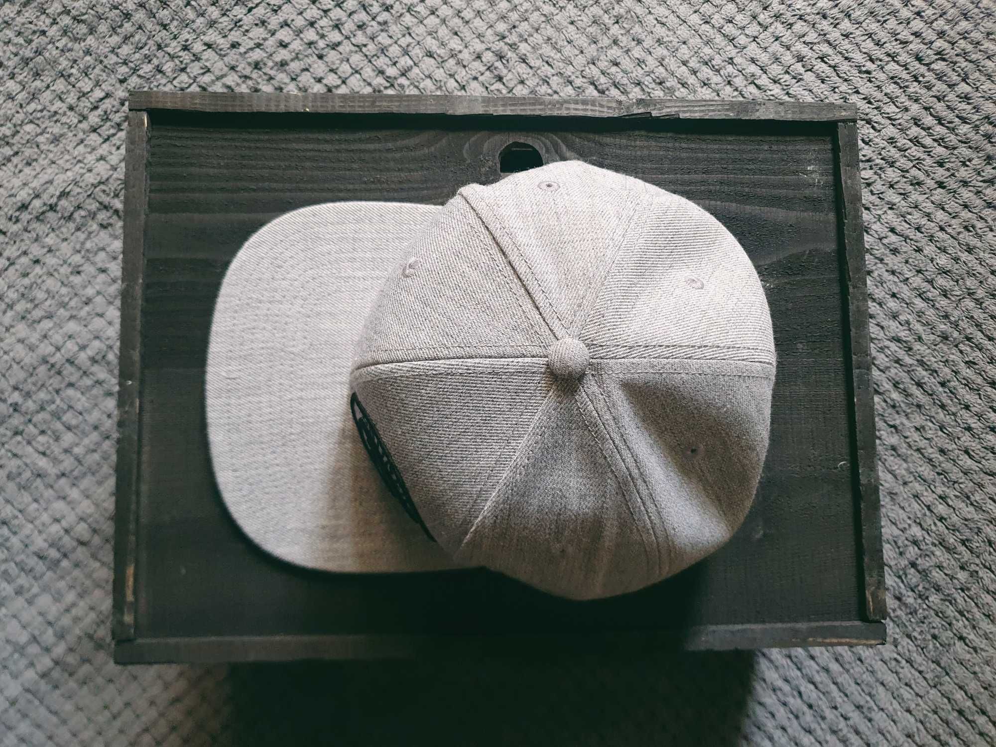 Czapka z daszkiem Continental Black Chili, fullcap