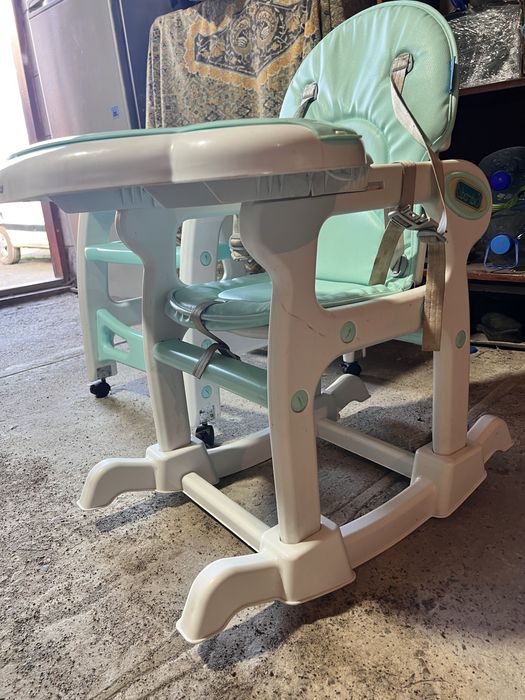 Столик годувальний дитячий з партою