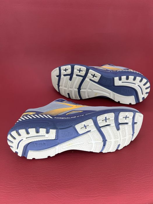 Кросівки 46,5р.  Brooks Adrenaline GTS 23