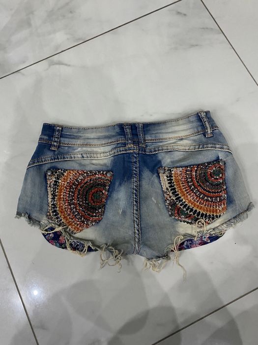 Шорти короткі