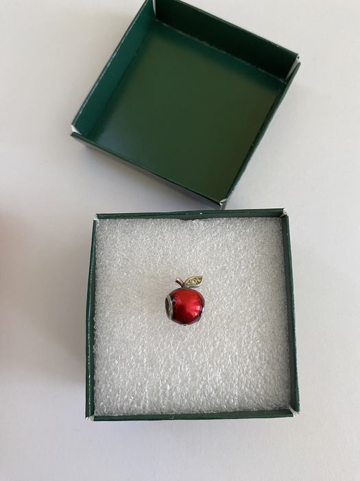 Продаю шарм на браслет Pandora