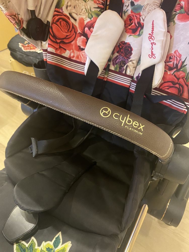 Дитячий візочок Cybex Priam Spring Blossom Light 2020