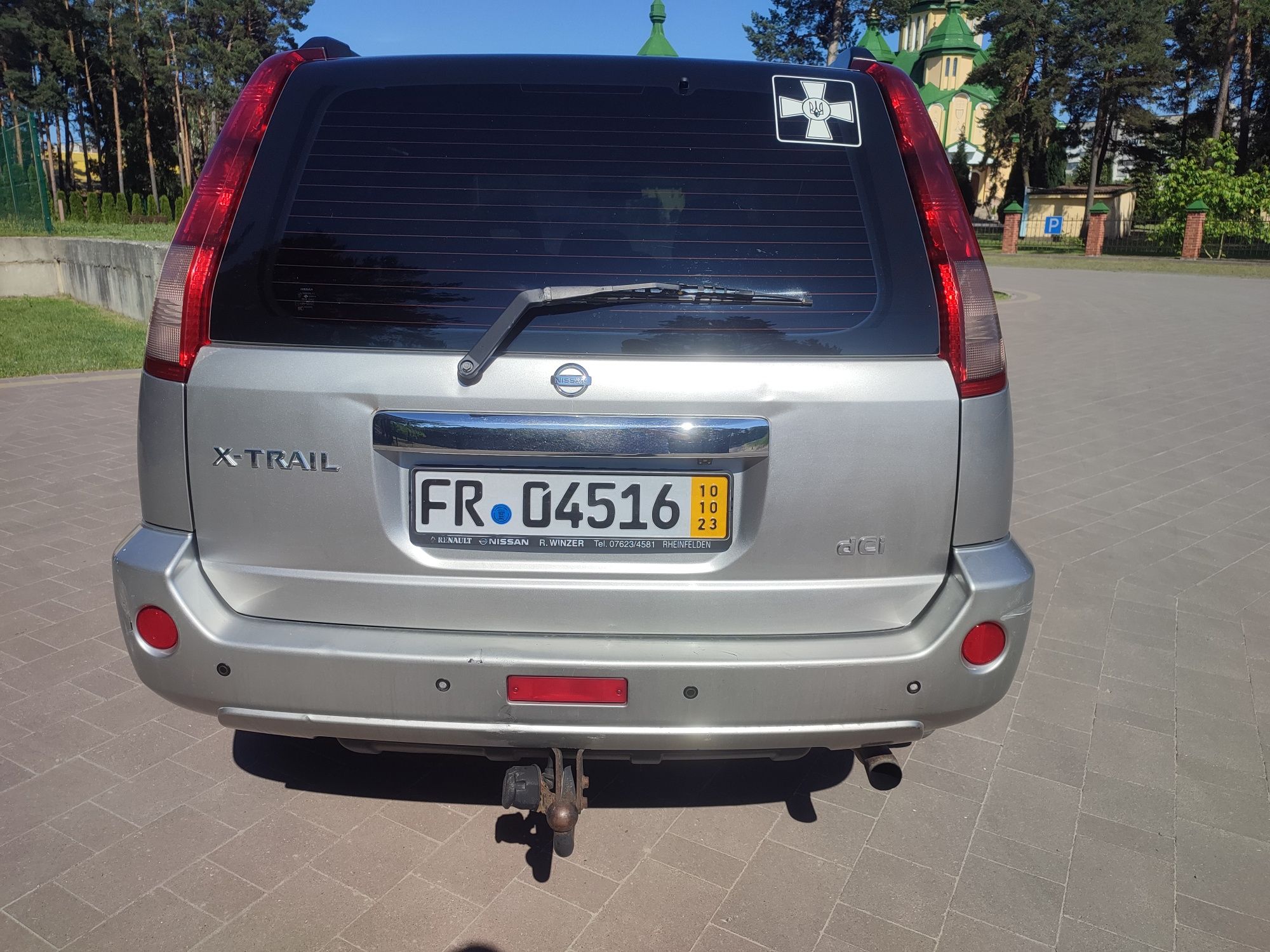 Nissan x-trail на тимчасовій реєстрації