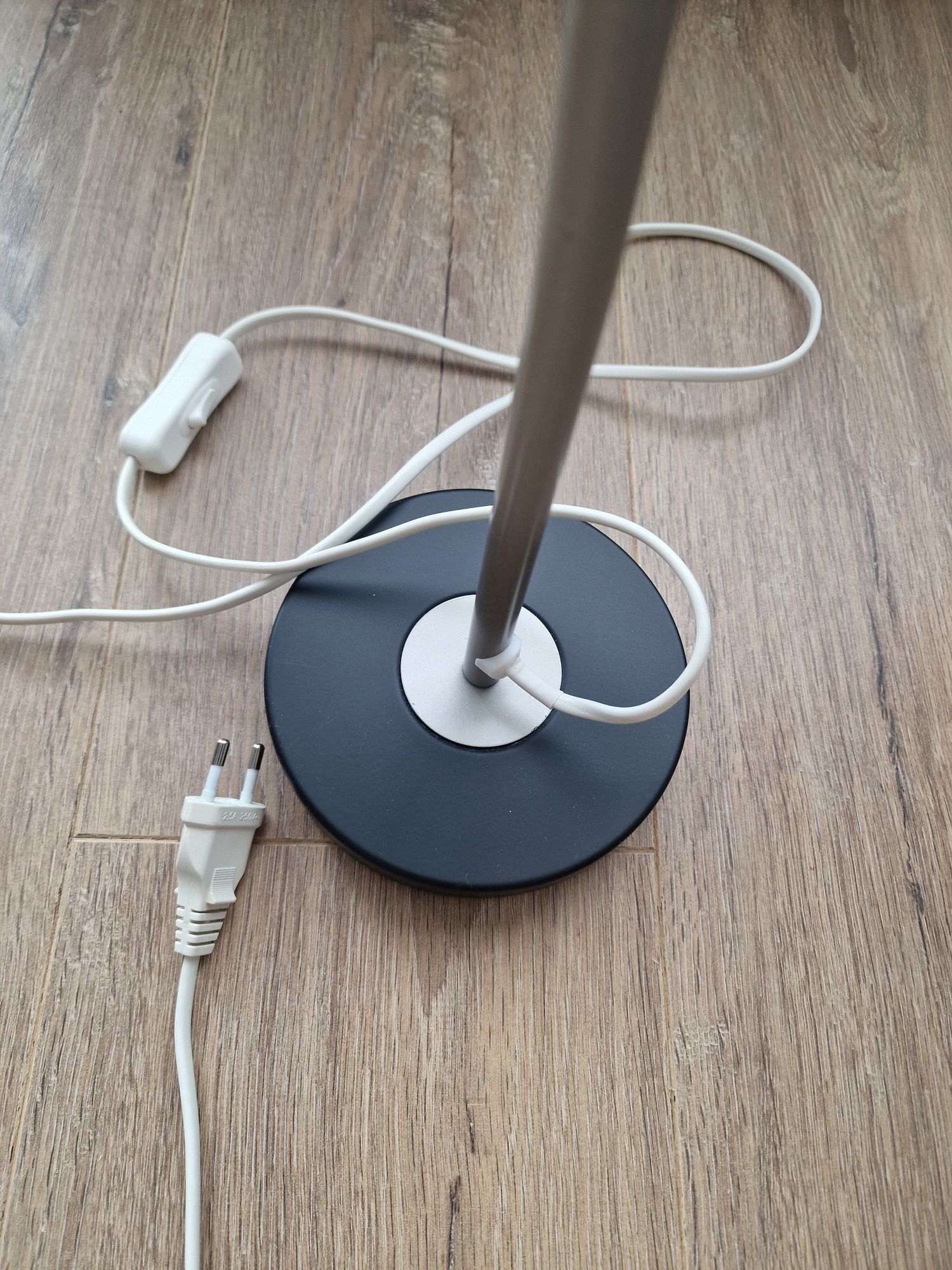 Lampka biurkowa Ikea Kvart