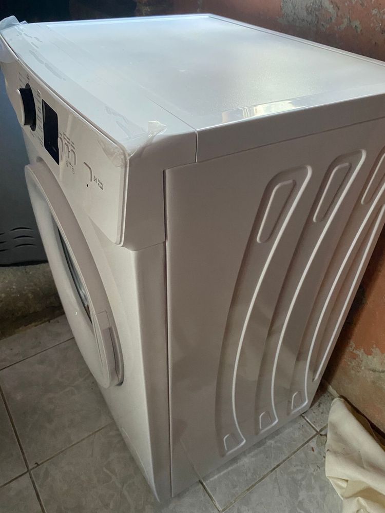 Maquina de lavar nova
