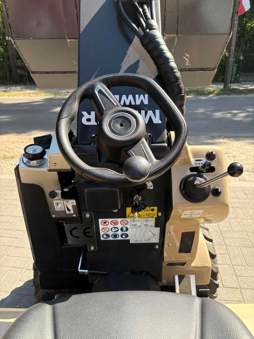 Miniładowarka MEYER MWL35 – 23KM hydrostatyczny napęd 3WD udźwig 350kg