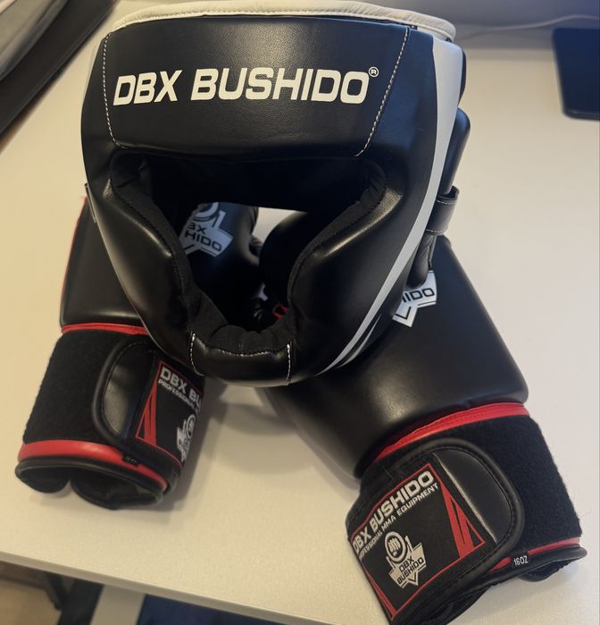 DBX Bushido - zestaw bokserski rękawice i kask
