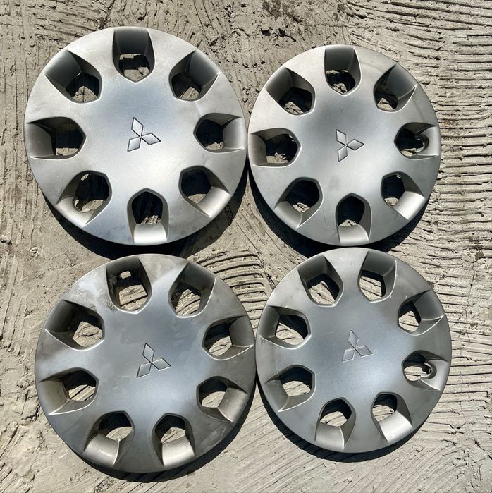 Колпаки на Mitsubishi  Colt r15