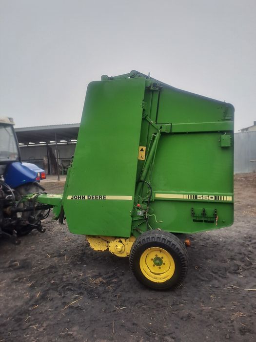 Prasa John deere 550
