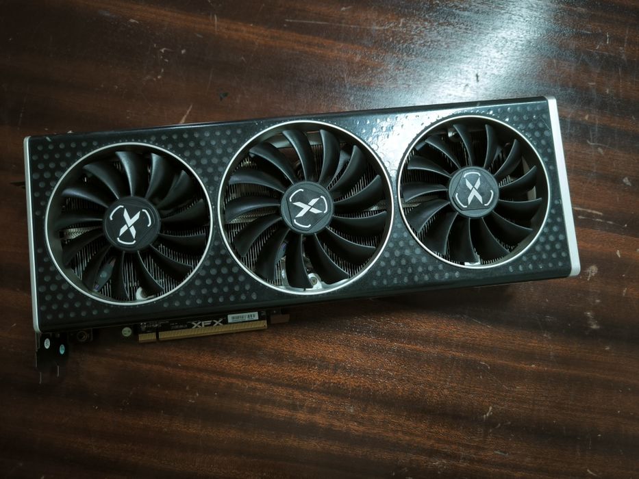 XFX quick 319 RX 6700xt