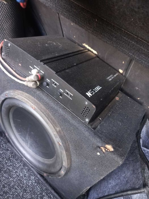 Vendo Subwoofer 500W + Amplificador 700W