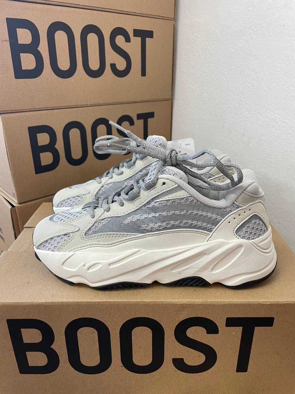 Кроссовки Adidas Yeezy 700 static / Адидас изи 700 статик 37 38 39 40