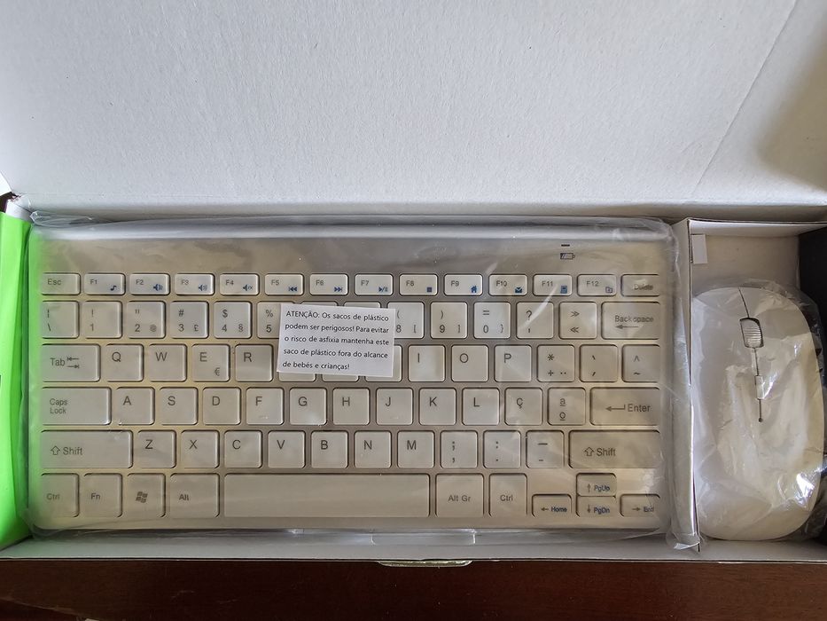 Kit Teclado e Rato Wireless