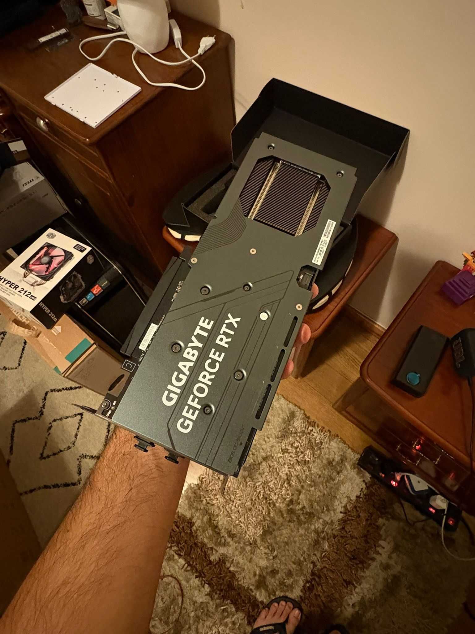 Placa Gráfica RTX 4060 Gigabyte "Ada Lovelace" Gaming OC 8GB GDDR6