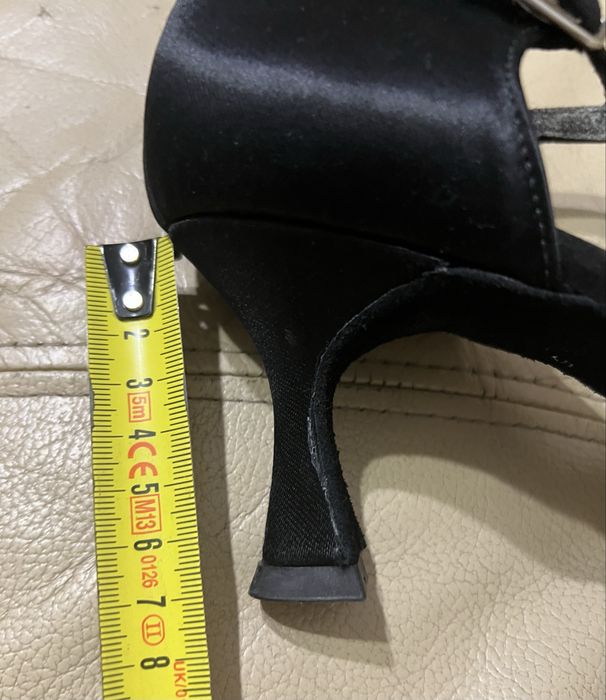 Танцювальні туфельки латина 24 см