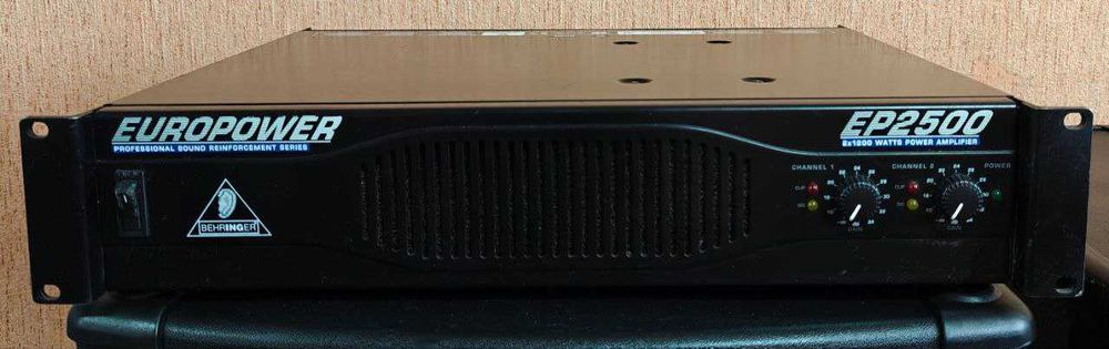 Комплект звукового оборудования BEHRINGER B1520 PRO EUROLIVE