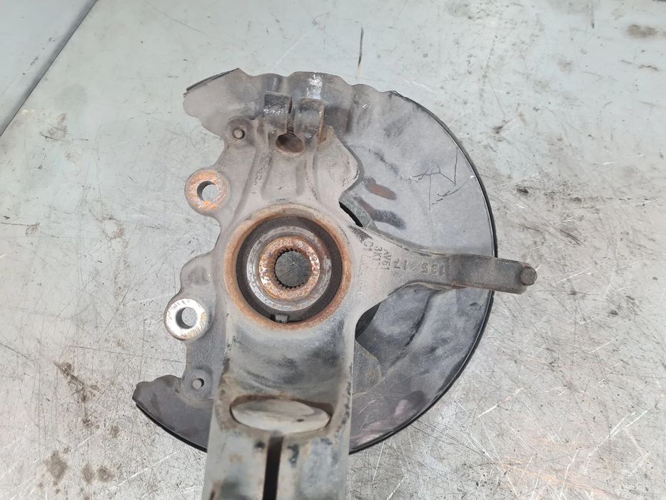 Manga de eixo frente esquerda FORD Focus III