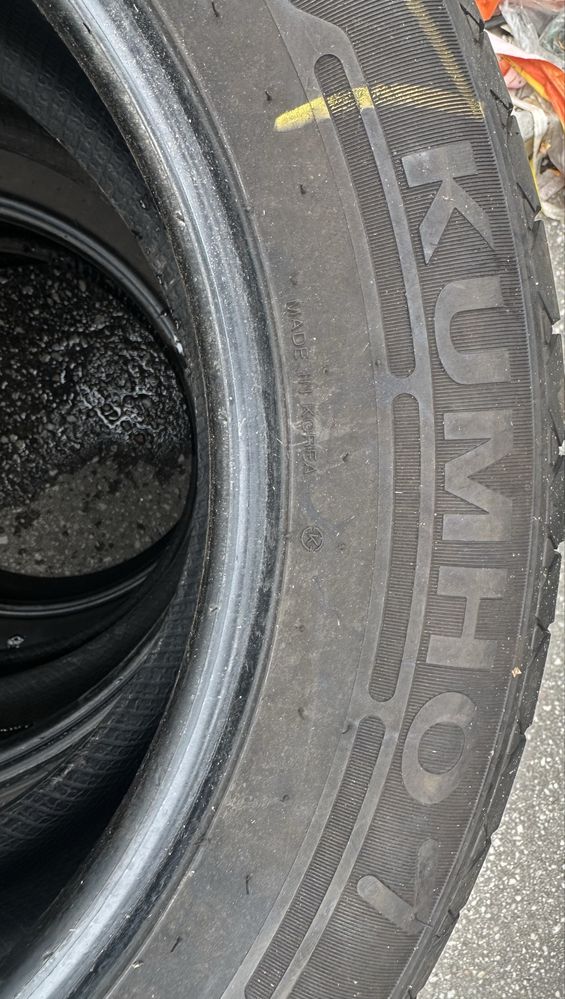 Oponu Kumho 215/60r/17c.