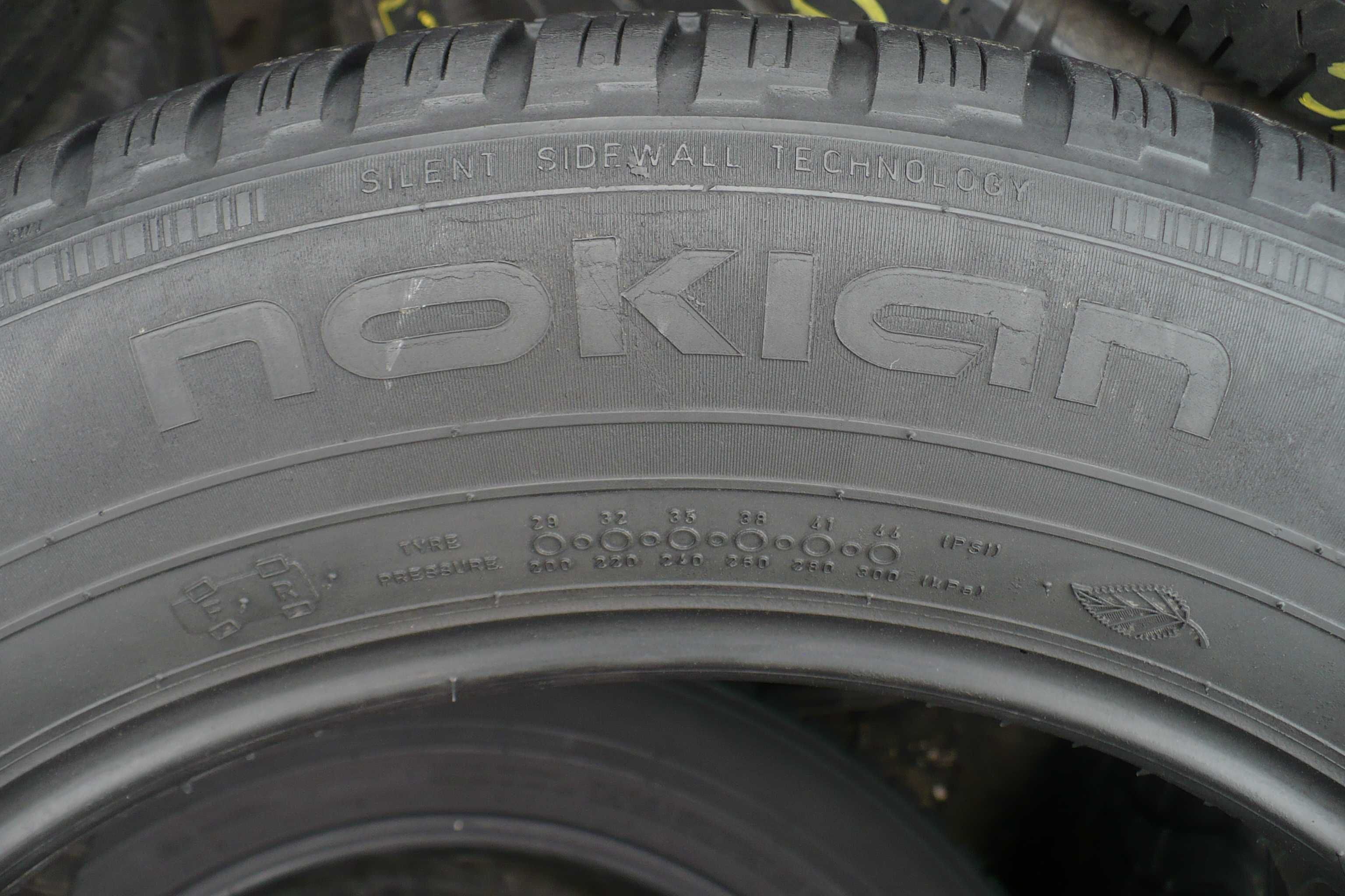 Opony Nokian WRA3 235/55R17 103 XL Całoroczne 5mm 2szt. 2014r.