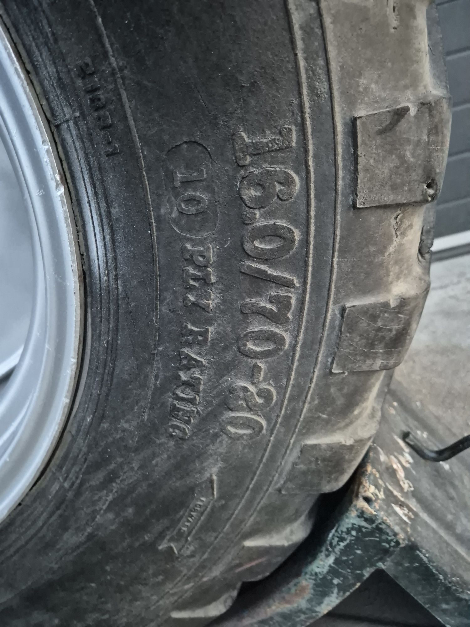 Koła 16/70 R20 400 R20, szerokie 6 otworów przyczepa, beczkowóz, prasa