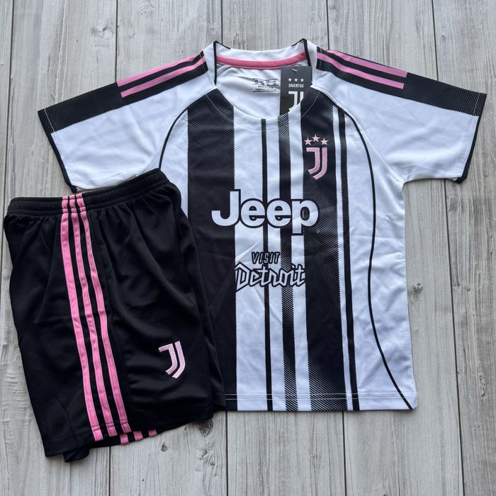 Komplet piłkarski koszulka Ronaldo Juventus Turyn rozmiar 134