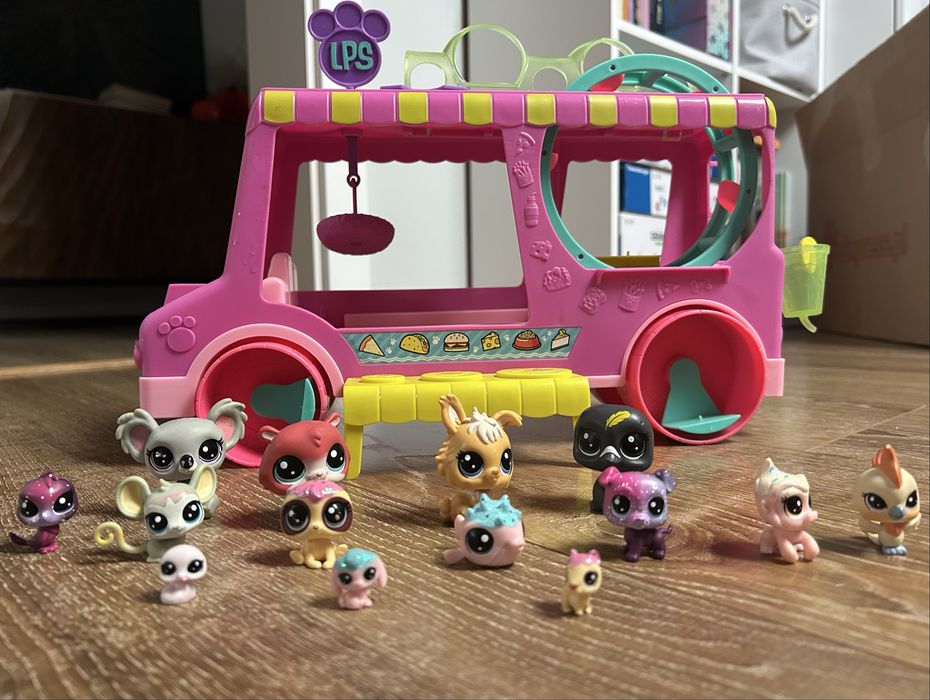 Littlest Pet Shop LPS autobus +14 figurek