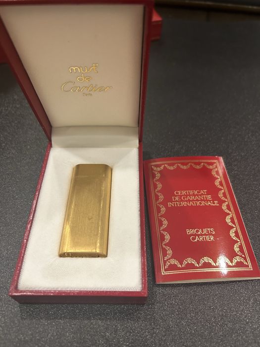 Isqueiro Cartier dourado