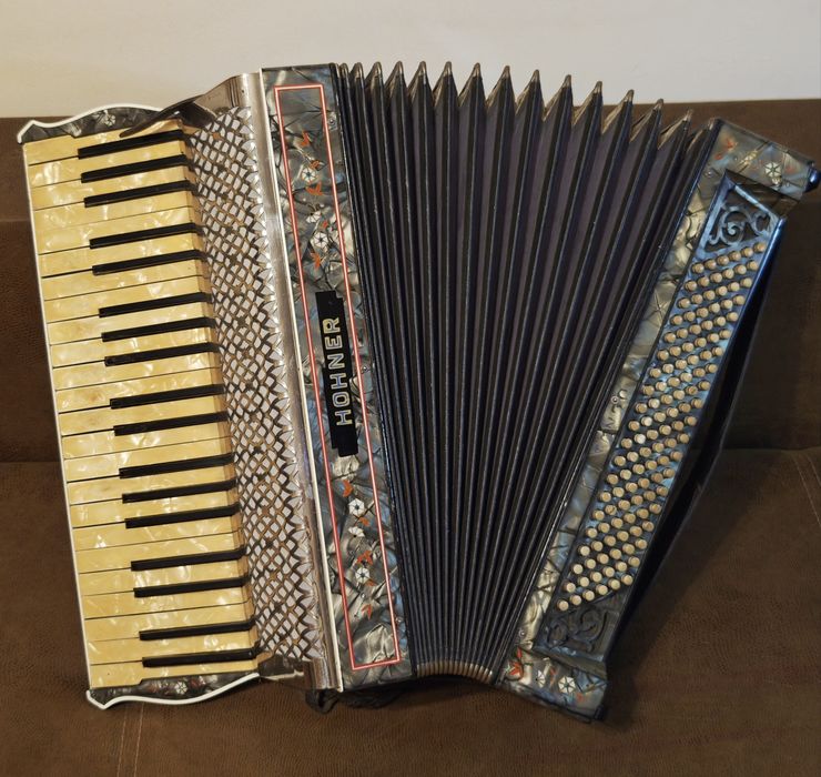 Akordeon Hohner Tango II 120 basów