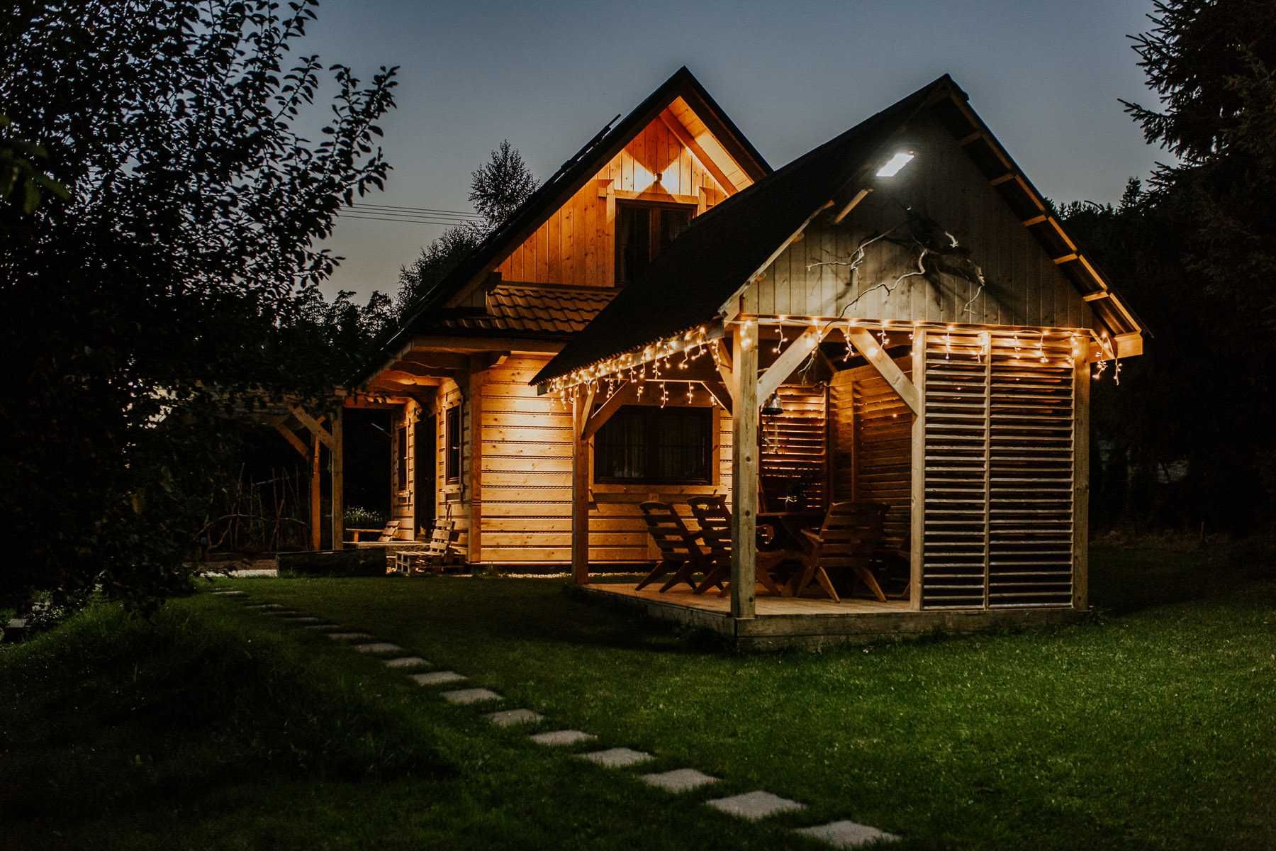 Drewniany domek do wynajęcia, Prawie na końcu drogi, noclegi w górach