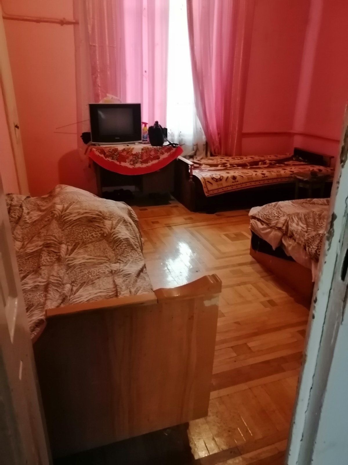 Продається будинок в центральній частині міста
