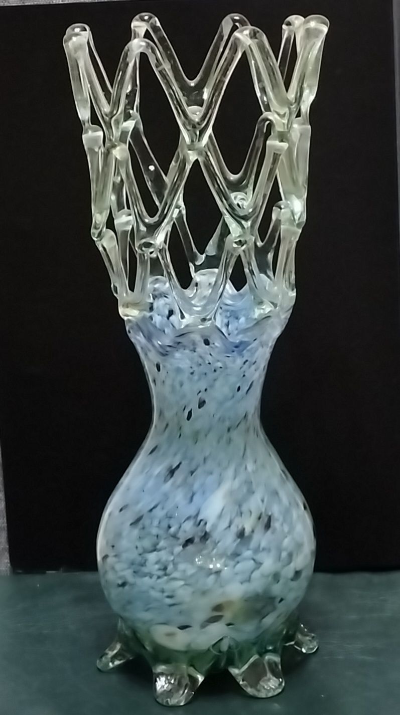 Винтажная, стеклянная ваза, ручной работы
