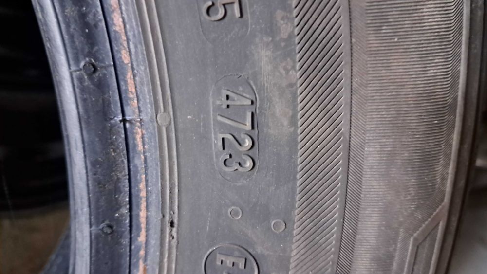 Opona Barum Quartaris 5 195/65r15 91H wielosezonowa prawie nówka.