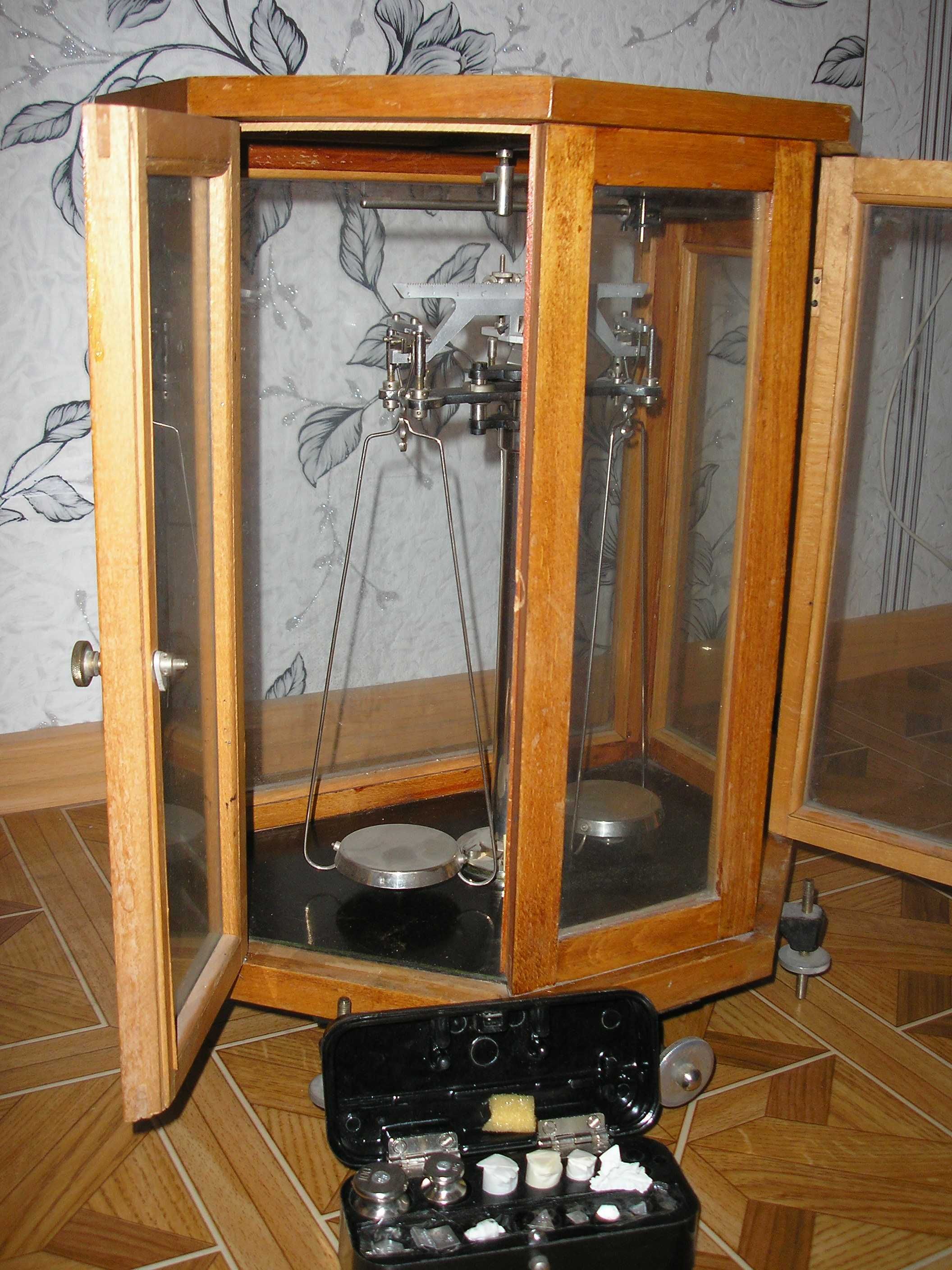 продам весы аналитические